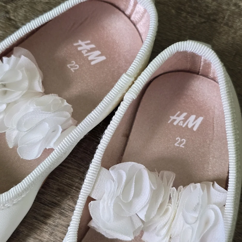 H&M Ballet flats with grosgrain trim